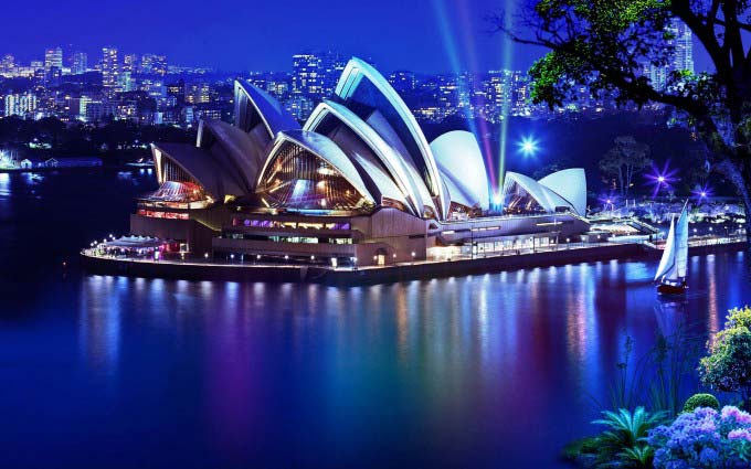 Tham gia cùng tour du lịch Úc: Sydney – Melbourn của Ding Dong Travel, du khách sẽ được tận hưởng những khoảnh khắc tuyệt vời, một chuyến đi cao cấp với hàng không năm sao, những điểm đến vô cùng nổi tiếng, thưởng thức món ngon của đất nước Kangaroo và mua sắm những món quà xinh xắn dành cho bản thâ